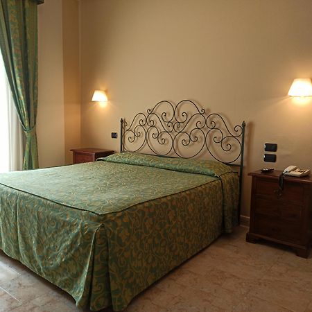זפראנה אטניאה Hotel Primavera Dell'Etna מראה חיצוני תמונה