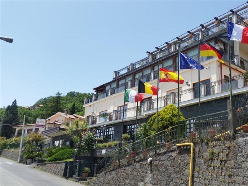 זפראנה אטניאה Hotel Primavera Dell'Etna מראה חיצוני תמונה