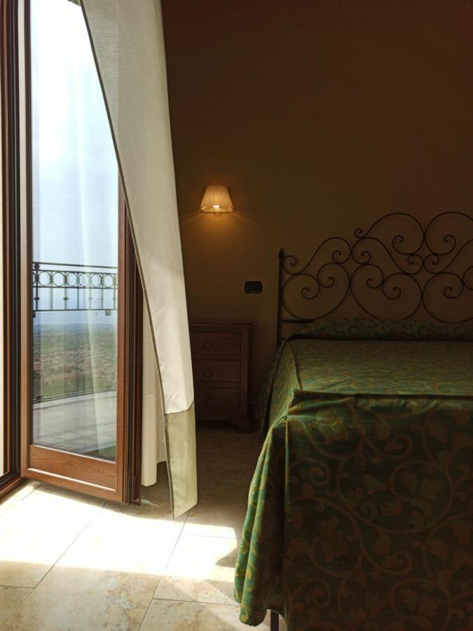 זפראנה אטניאה Hotel Primavera Dell'Etna מראה חיצוני תמונה