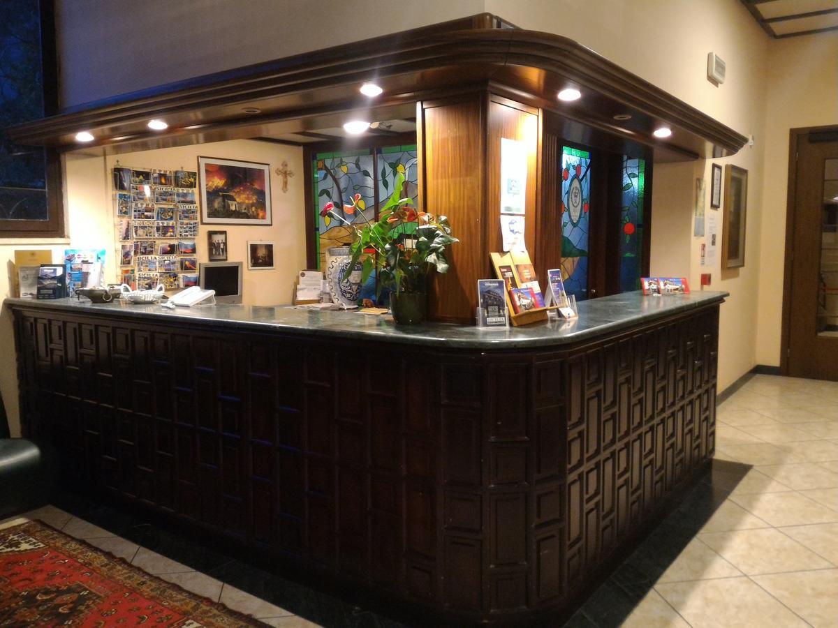 זפראנה אטניאה Hotel Primavera Dell'Etna מראה חיצוני תמונה