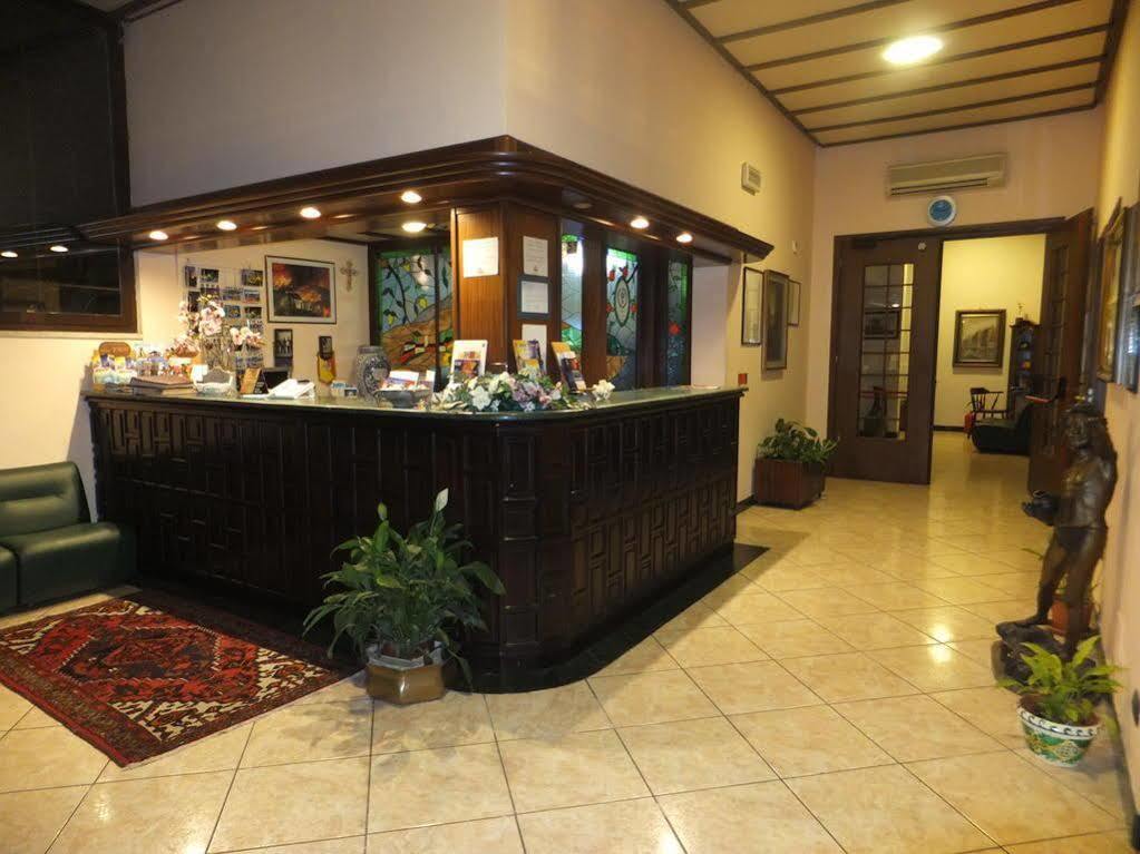 זפראנה אטניאה Hotel Primavera Dell'Etna מראה חיצוני תמונה