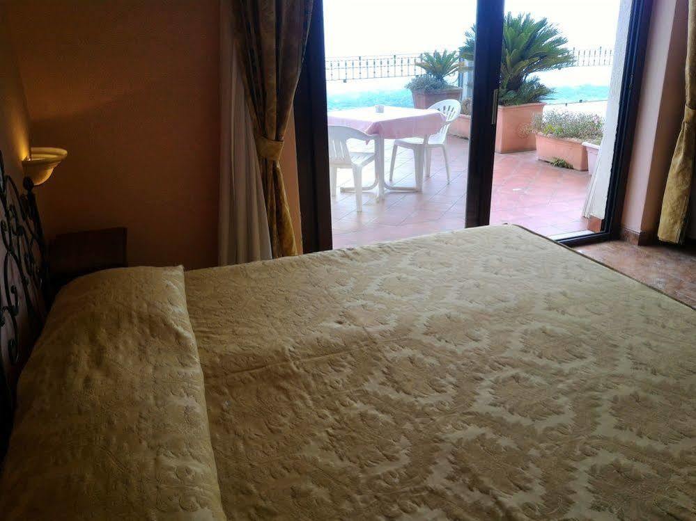 זפראנה אטניאה Hotel Primavera Dell'Etna מראה חיצוני תמונה